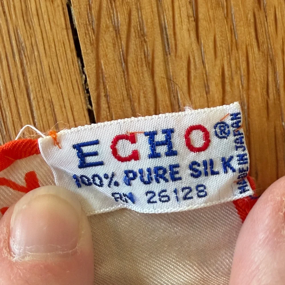 Echo bright cheerful